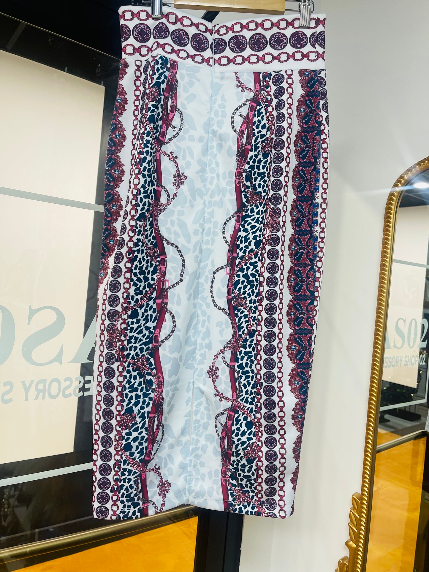 Chain link print pencil skirt